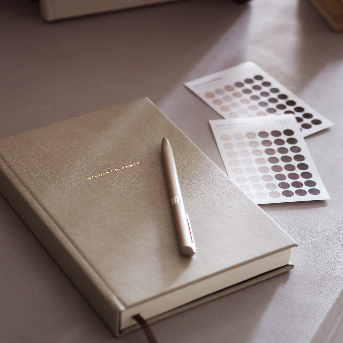 Kalendarz akademicki 2025/2026 - SANDY BEIGE (całkowicie wyprzedany)