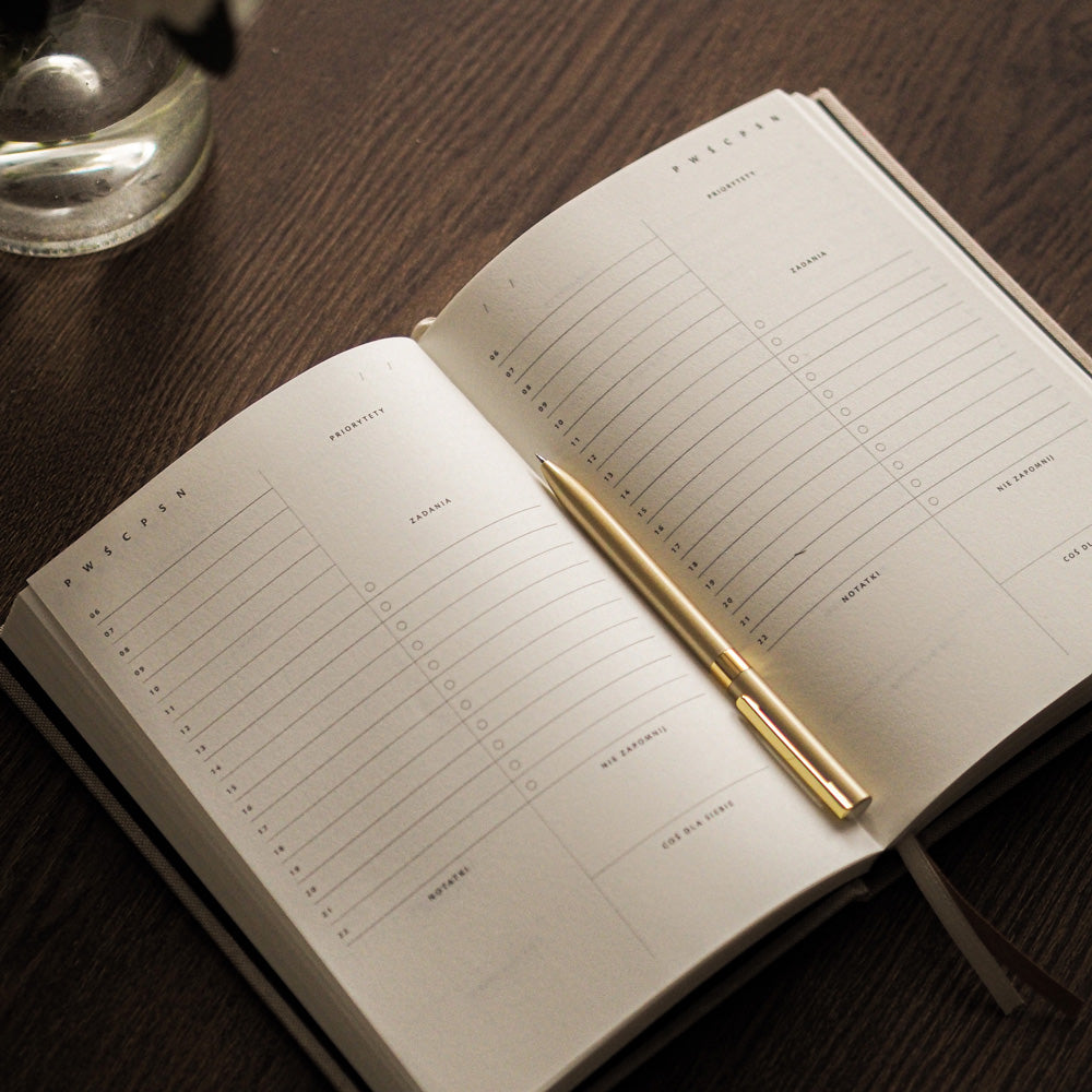 Niedatowany planer lniany Linen Journal