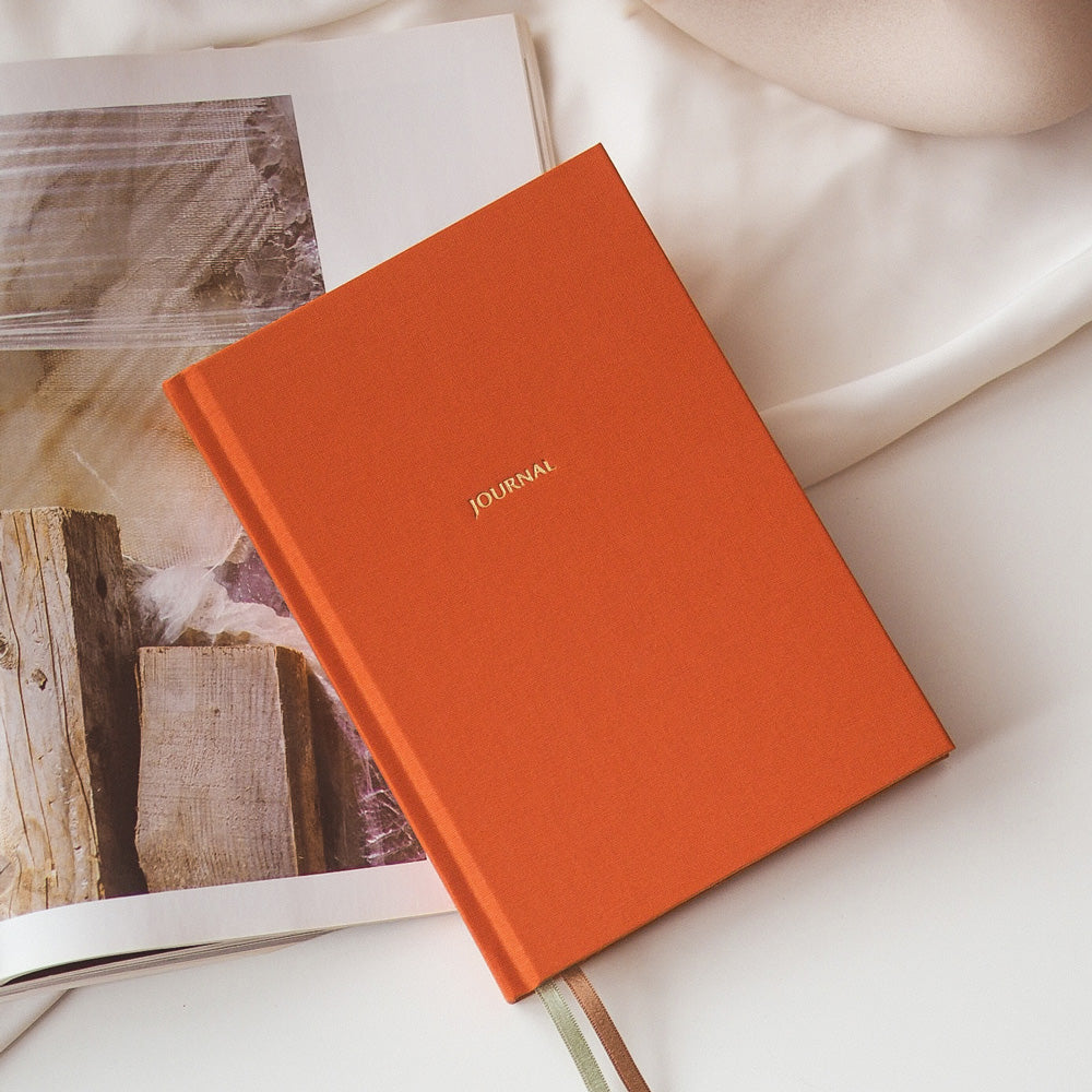 Pomarańczowy planer tygodniowy bez dat