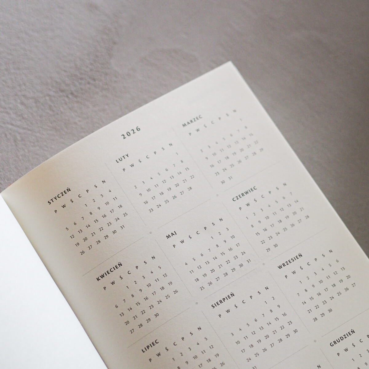 Kalendarz dzienny 2026 - RED VELVET