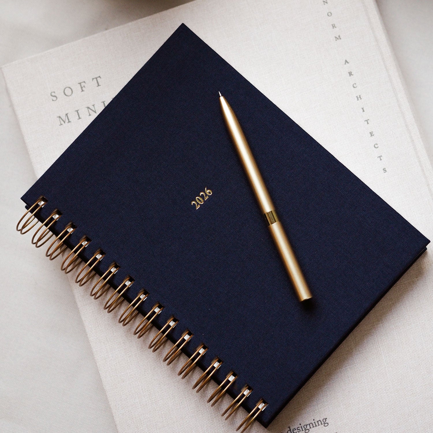 Kalendarz tygodniowy 2026 na spirali - NAVY BLUE