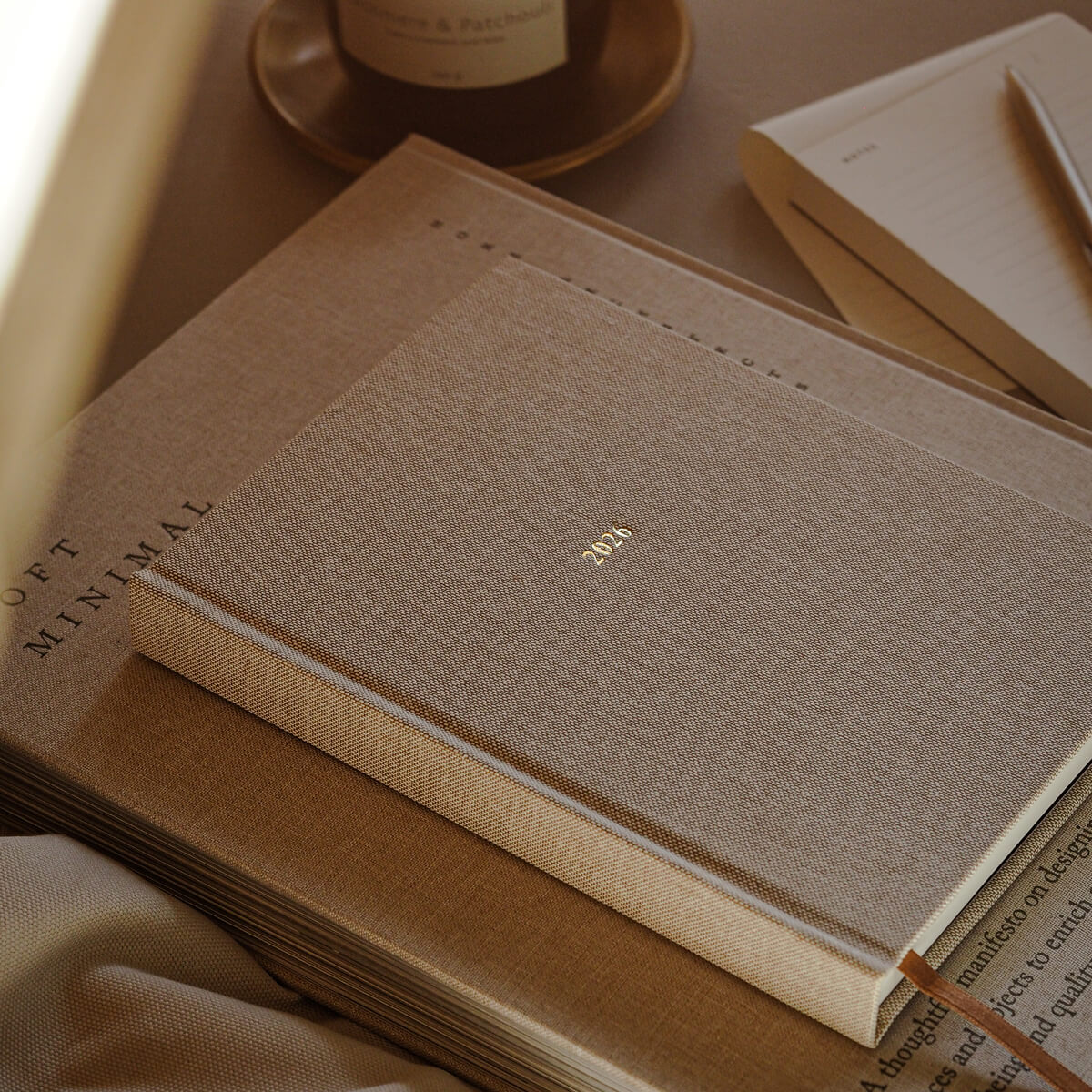 Kalendarz dzienny 2026 - WARM LINEN