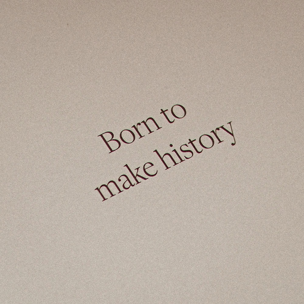 Kartka okolicznościowa z napisem Born to make history