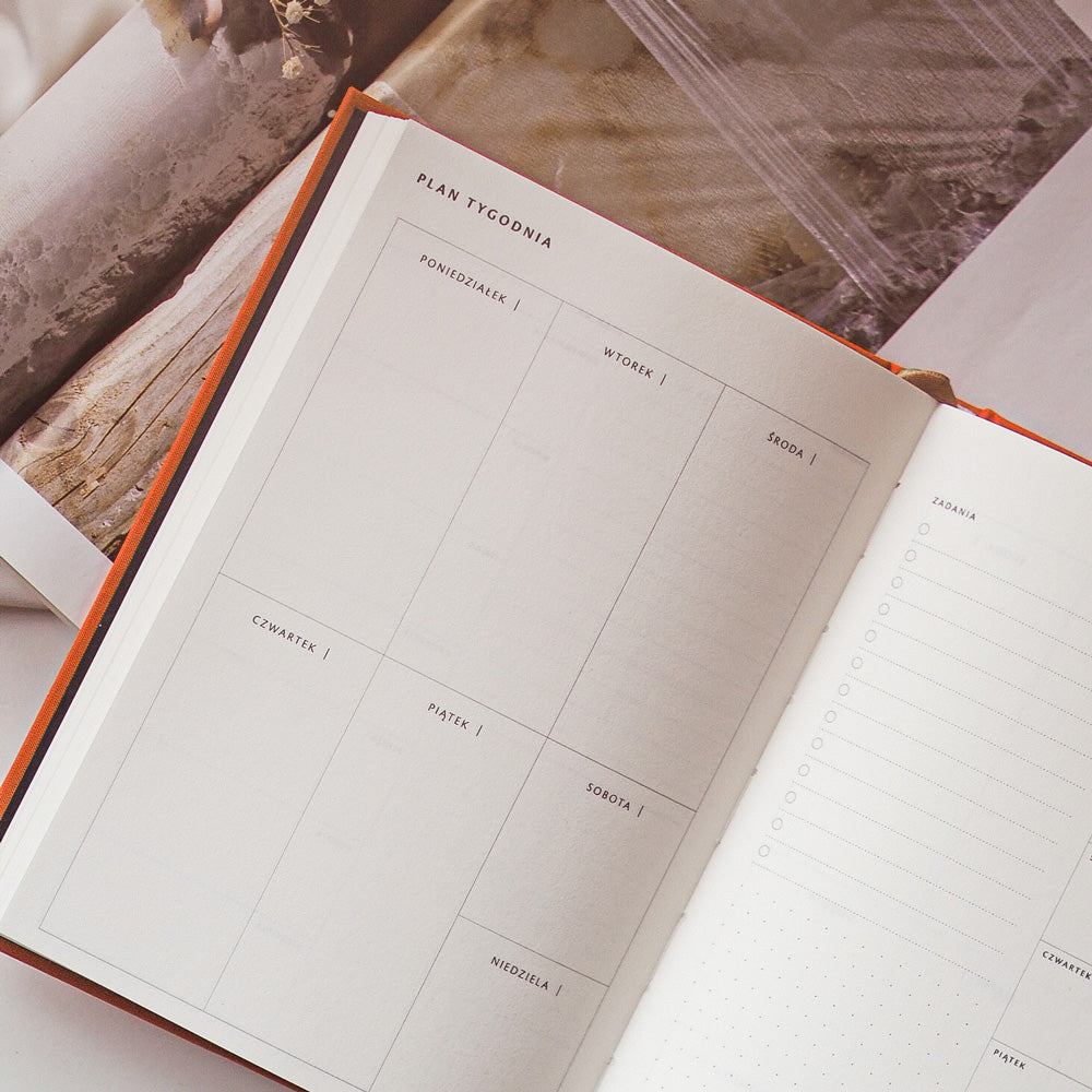 Niedatowany planer tygodniowy