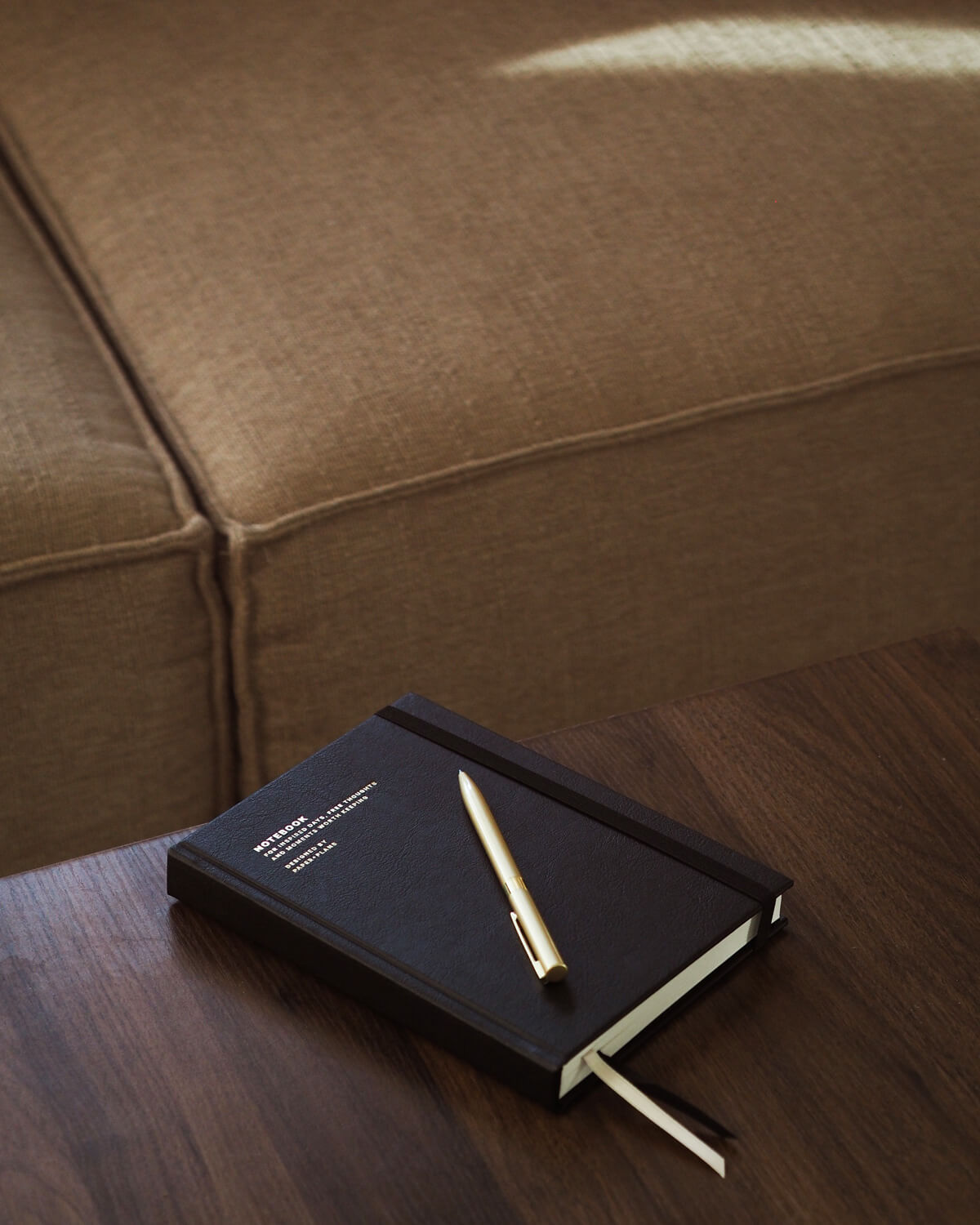 OUTLET - Notes w twardej oprawie A5 | MIDNIGHT BLACK (mała niedoskonałość)