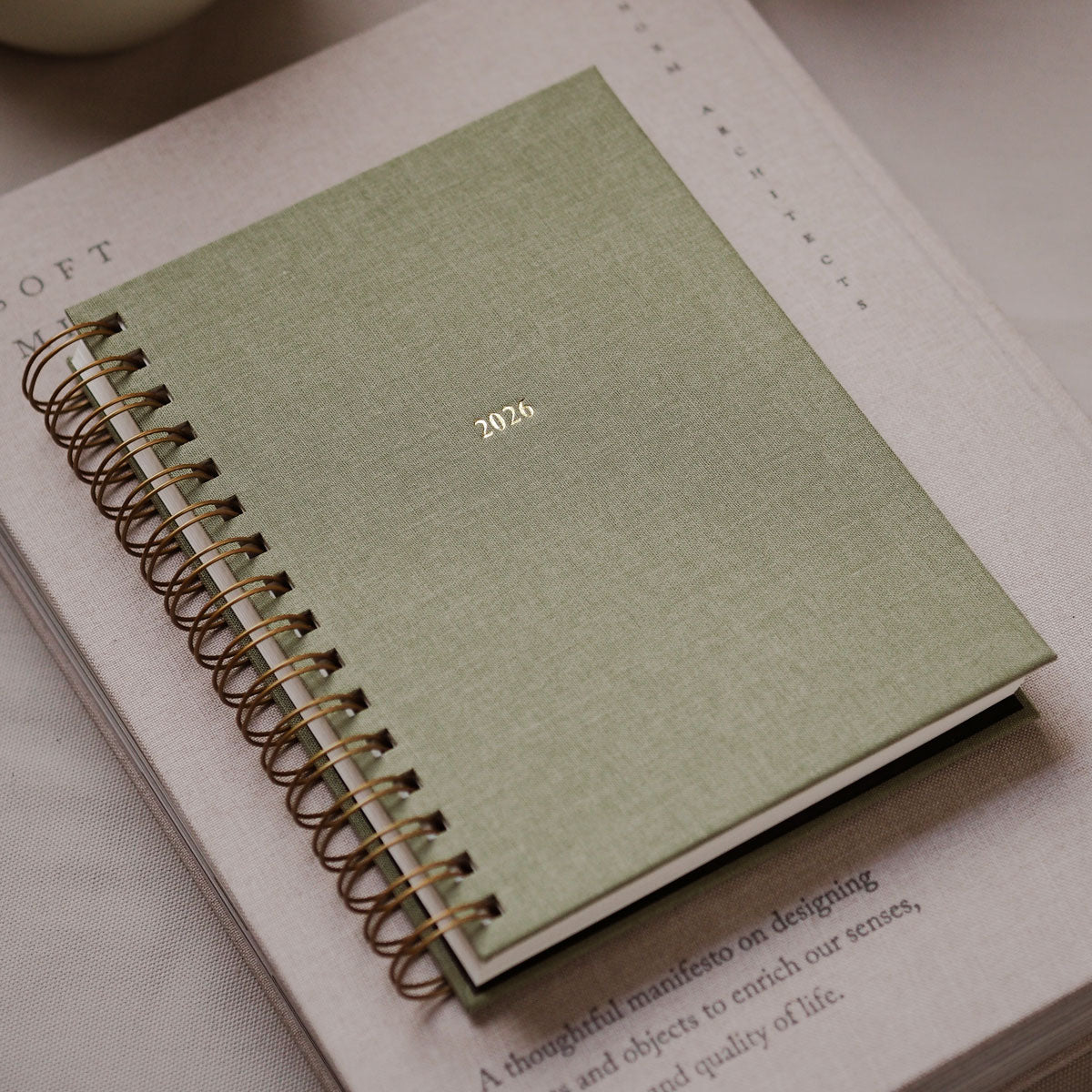 Kalendarz tygodniowy na spirali 2026 - MATCHA LATTE