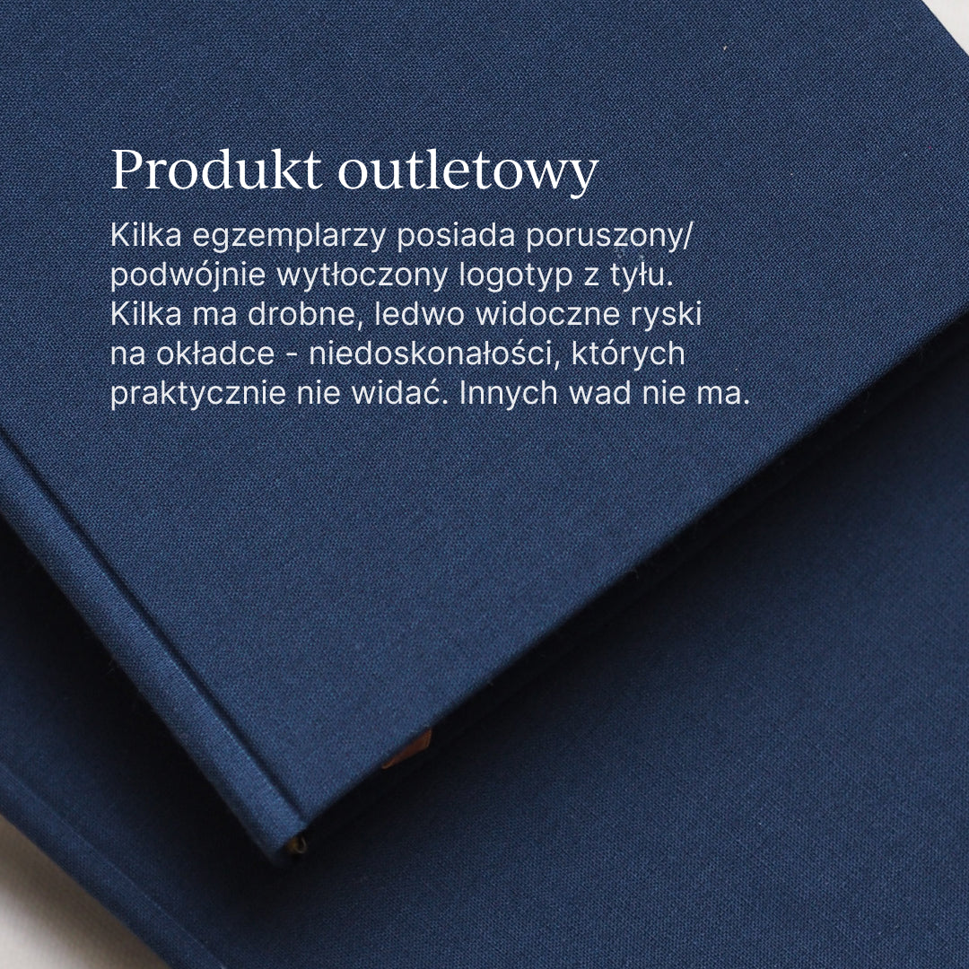 OUTLET - Kalendarz dzienny 2026 - NAVY BLUE (mała niedoskonałość)