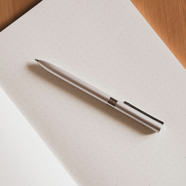 Elegancki długopis srebrny
