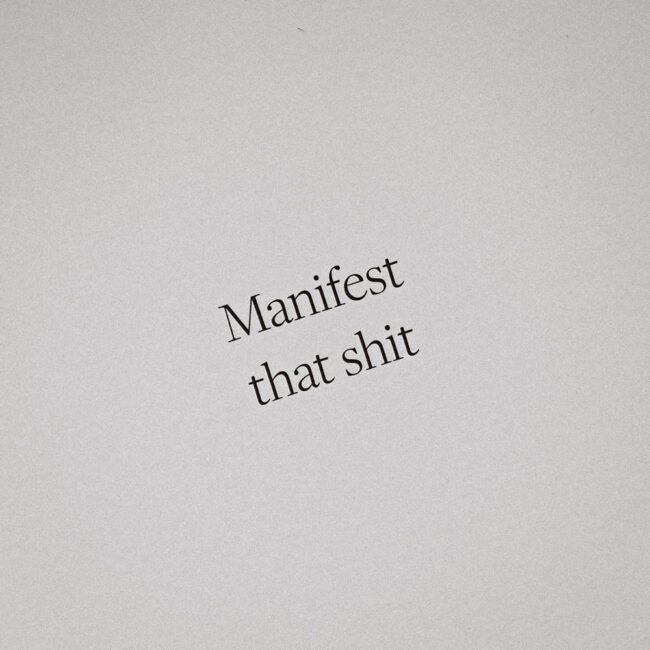 Kartka okolicznościowa z napisem Manifest that shit