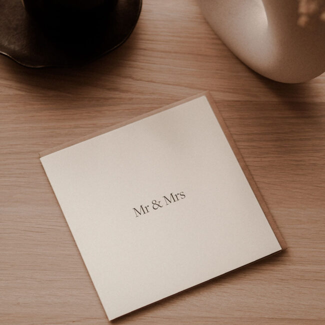Minimalistyczna kartka ślubna Mr&Mrs